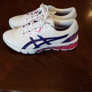 Women's Asics Size 8 Shoes. Cross Trainers. NWOT